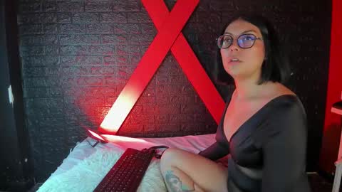 Lola online show from November 17, 11:44 am