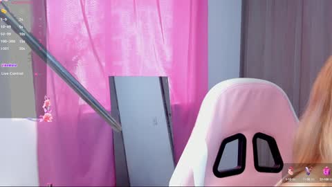 Lolly online show from December 16, 2:16 pm