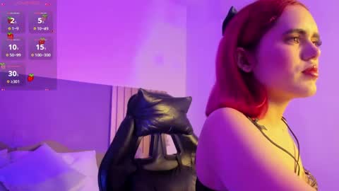 L O L Y online show from April 19, 2:00 am