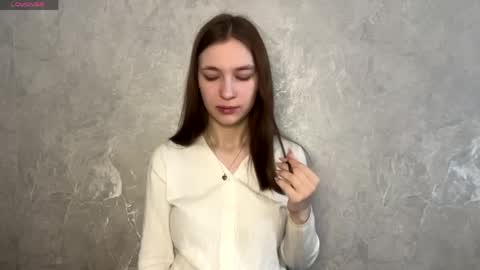 Roci online show from April 19, 5:07 am