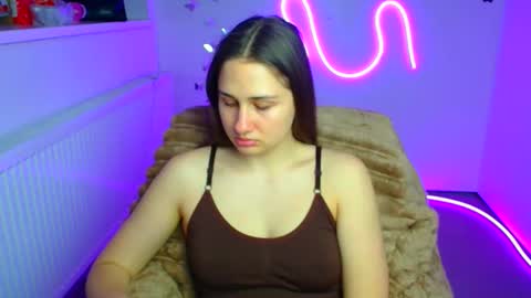 Lora online show from April 4, 5:39 am