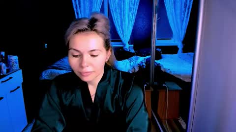 Lora online show from November 20, 2:45 am