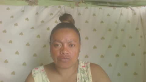 LorahVane online show from April 14, 12:05 pm