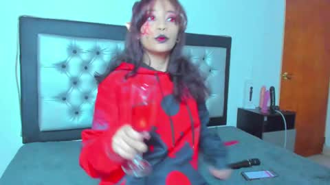 Lore Depp online show from March 7, 6:57 am