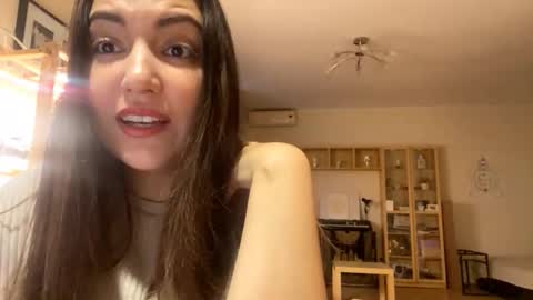 lorenrutty online show from November 18, 7:09 am