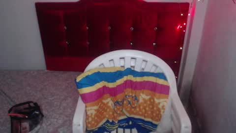 loriiiany online show from March 26, 4:03 am