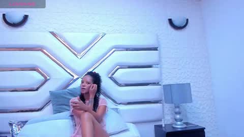 lottiebenz online show from February 4, 12:44 pm