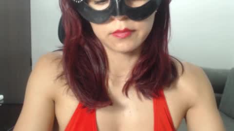 Nina online show from October 5, 8:25 pm