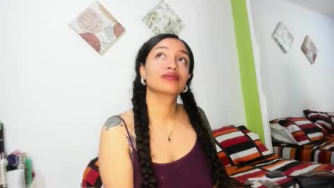 Mia online show from October 6, 7:58 am