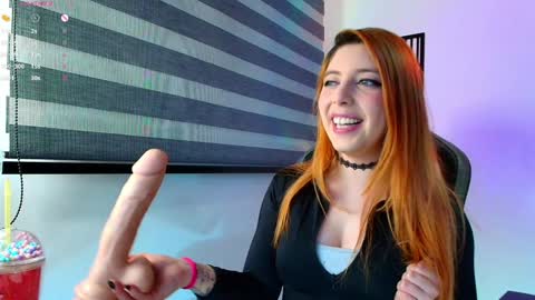 Snapshot of love_sharol chatting on January 28, 12:47 am Sharol Leon online show from January 28, 12:47 am
