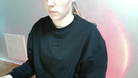 Vivian online show from December 16, 12:22 pm