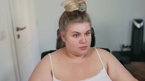 Ally online show from September 22, 2:26 pm