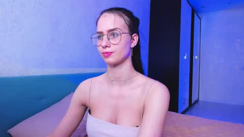 Elisabette online show from April 17, 8:49 am