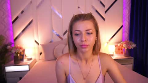 loveedove online show from June 1, 6:37 am