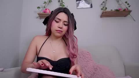 katalina   online show from March 10, 7:33 am