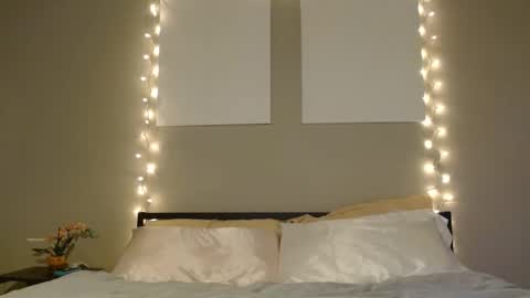 Olivia Rose online show from November 20, 3:51 am