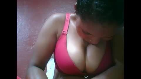 loveinlife750427 online show from November 25, 6:42 pm