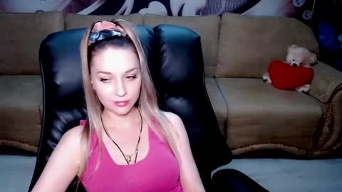 private open online show from April 4, 2:49 pm