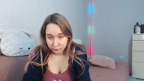 Lovely Hayley online show from February 8, 10:01 pm