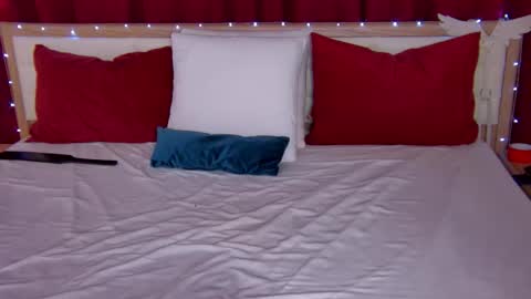 Caroline online show from September 26, 2:20 am