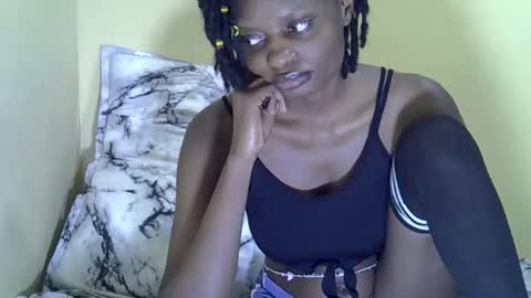 lovelymee2 online show from December 1, 1:20 am