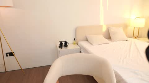 kim online show from November 22, 11:46 am