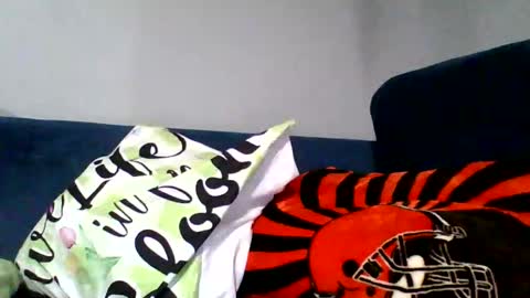 lovetocum69699 online show from April 26, 3:59 am