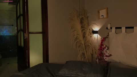  ---Goys incredible photographs online show from February 19, 1:06 pm