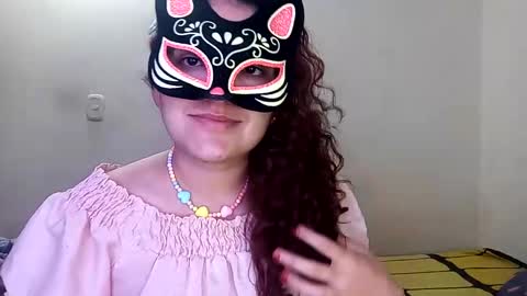 Snapshot of luana363 chatting on January 15, 10:24 pm luana363 online show from January 15, 10:24 pm