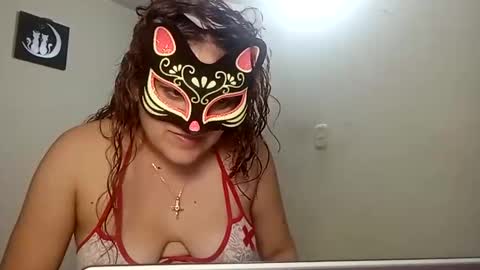 Snapshot of luana363 chatting on January 26, 12:05 am luana363 online show from January 26, 12:05 am