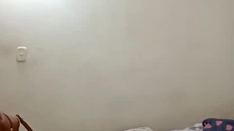 Snapshot of luana363 chatting on March 8, 2:43 am luana363 online show from March 8, 2:43 am