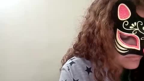 Snapshot of luana363 chatting on February 16, 3:38 pm luana363 online show from February 16, 3:38 pm