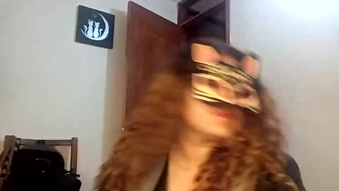 Snapshot of luana363 chatting on October 16, 4:15 am luana363 online show from October 16, 4:15 am