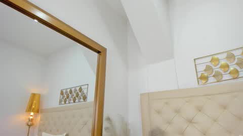 lucia lorenz online show from February 2, 11:20 am