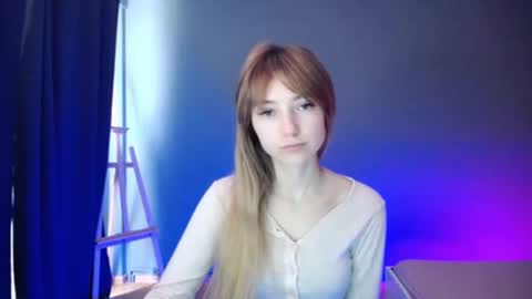 Snapshot of luciacam20 chatting on March 9, 7:12 am Lucy online show from March 9, 7:12 am