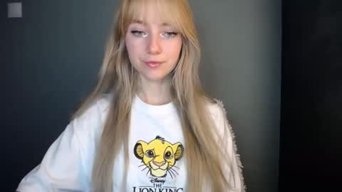 Lucy online show from November 14, 7:58 pm