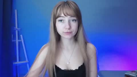 Snapshot of luciacam20 chatting on January 19, 7:15 pm Lucy online show from January 19, 7:15 pm