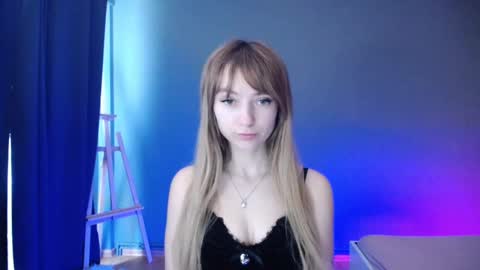Snapshot of luciacam20 chatting on March 8, 7:02 am Lucy online show from March 8, 7:02 am