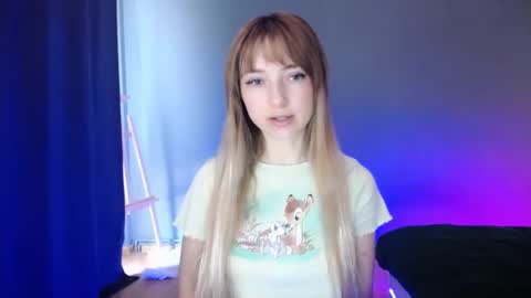 Snapshot of luciacam20 chatting on March 12, 1:40 pm Lucy online show from March 12, 1:40 pm
