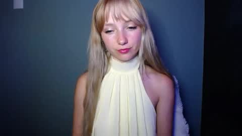 Snapshot of luciacam20 chatting on September 10, 6:41 pm Lucy online show from September 10, 6:41 pm