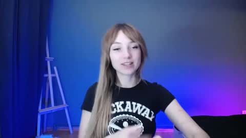 Snapshot of luciacam20 chatting on March 7, 8:55 pm Lucy online show from March 7, 8:55 pm