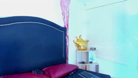 lucianablackwell online show from December 2, 3:03 pm