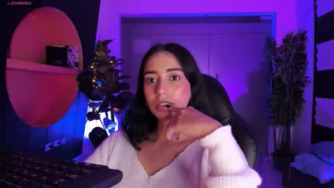    online show from October 25, 5:15 am