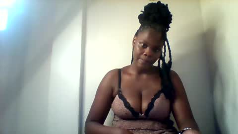 luciaresa online show from July 8, 12:29 pm