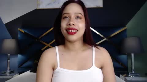 Snapshot of luciegh_ chatting on October 17, 12:08 pm Lucie online show from October 17, 12:08 pm