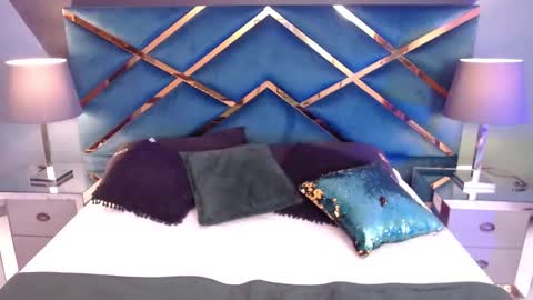 Snapshot of luciegh_ chatting on September 13, 11:29 am Lucie online show from September 13, 11:29 am
