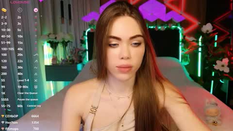 MimiFors online show from November 15, 6:53 pm