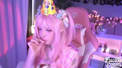 Lucy UwU online show from July 30, 6:25 am