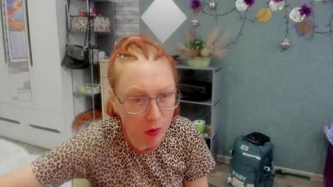 lucky_licky20 online show from January 16, 4:41 am