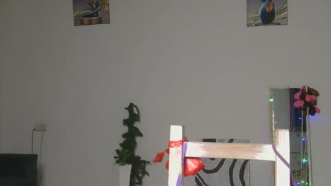 lucky_n_shyshy online show from November 26, 12:50 pm